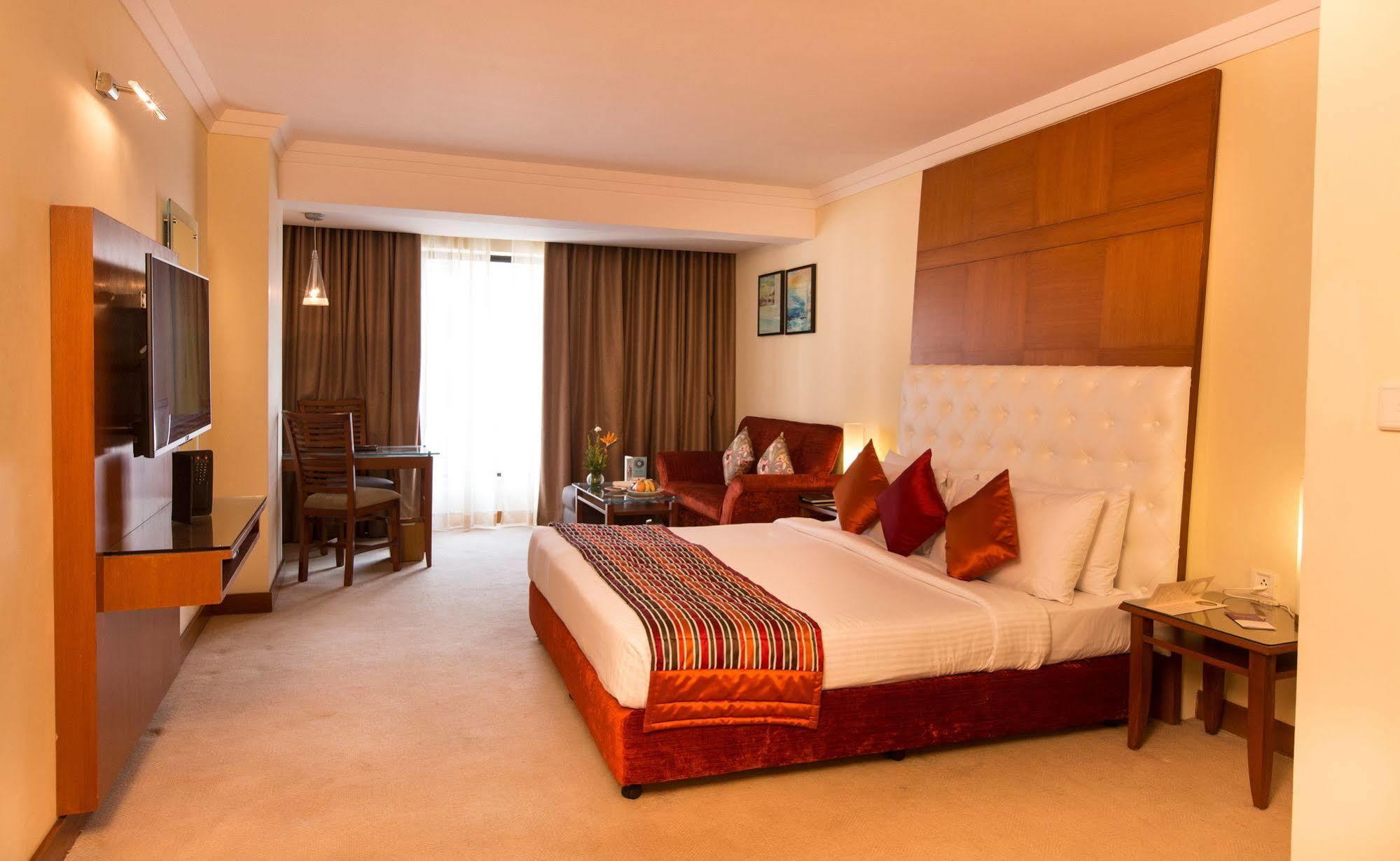 The Chancery Pavilion Bangalore Ngoại thất bức ảnh